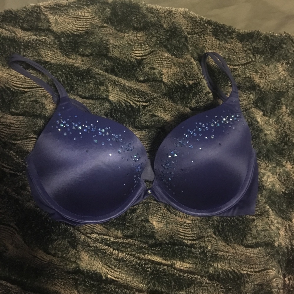 Victoria’s Secret Very Sexy Push-up Bra 32D